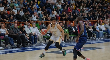 Konya Büyükşehir Yenilmezlik Serisini 5 Maça Çıkardı