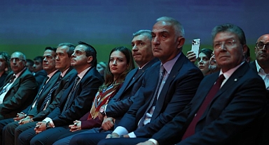 Başkan Vekili Özdemir Resort Turizm Kongresi’ne katıldı