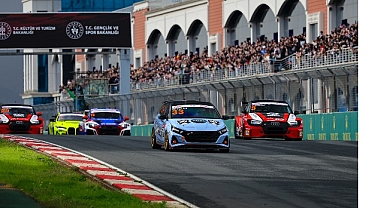 TOSFED İstanbul Park’ta Yağmur Altında Son Tango