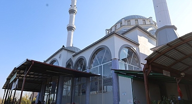 Kartepe Abdülhamit Han Camii’ne estetik görünüm