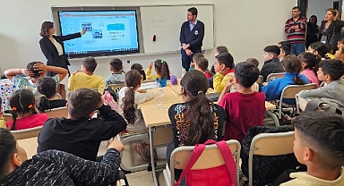 İzmir Metrosu’ndan öğrencilere metro ve tramvay eğitimi